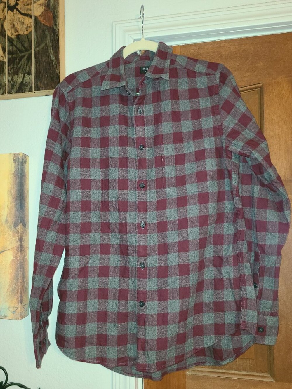 Uniqlo Shirt Mens M Check Soft Flannel Button Up Long Sleeve Casual Hiking Gray